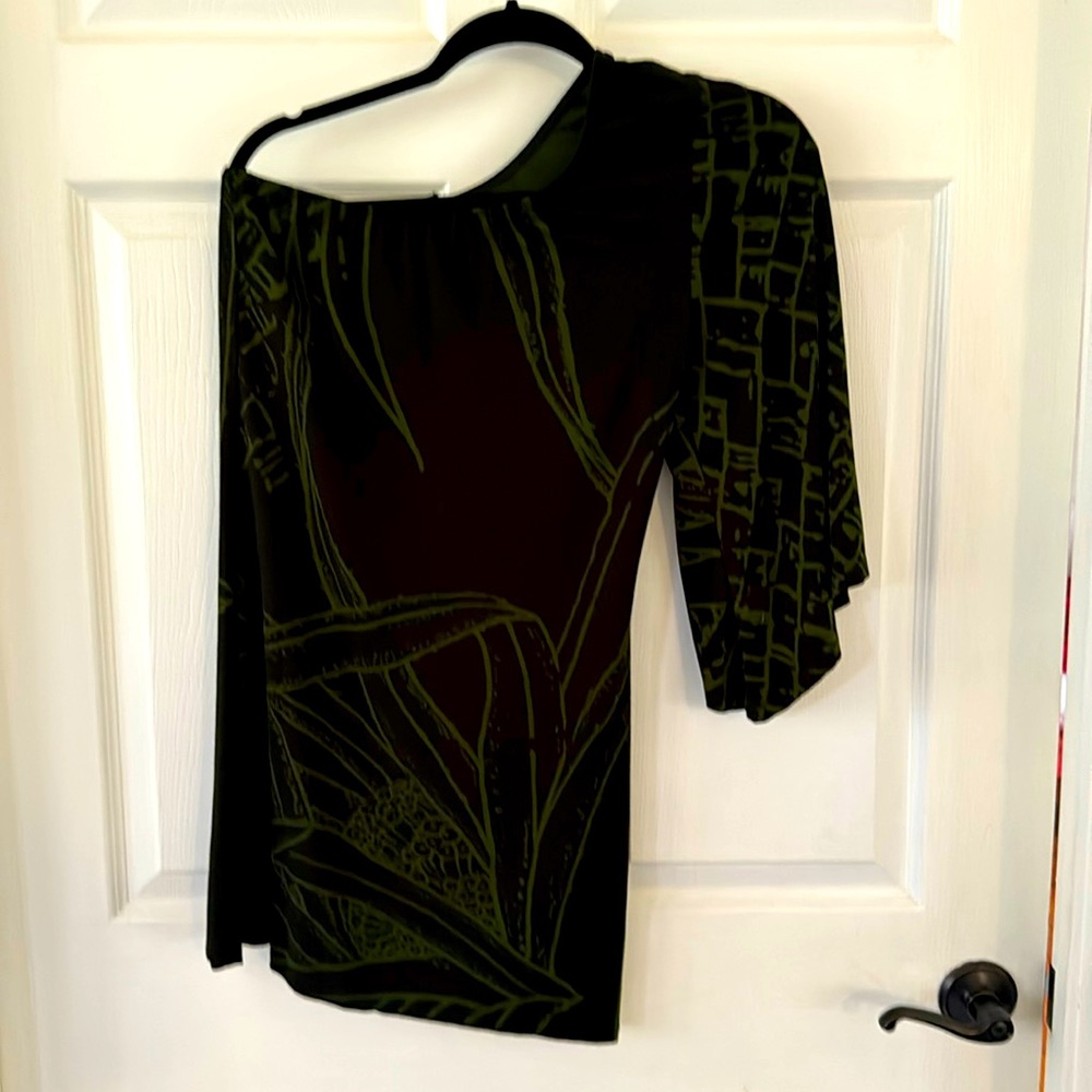 Wahine Toa Dress. Size L. Black and green